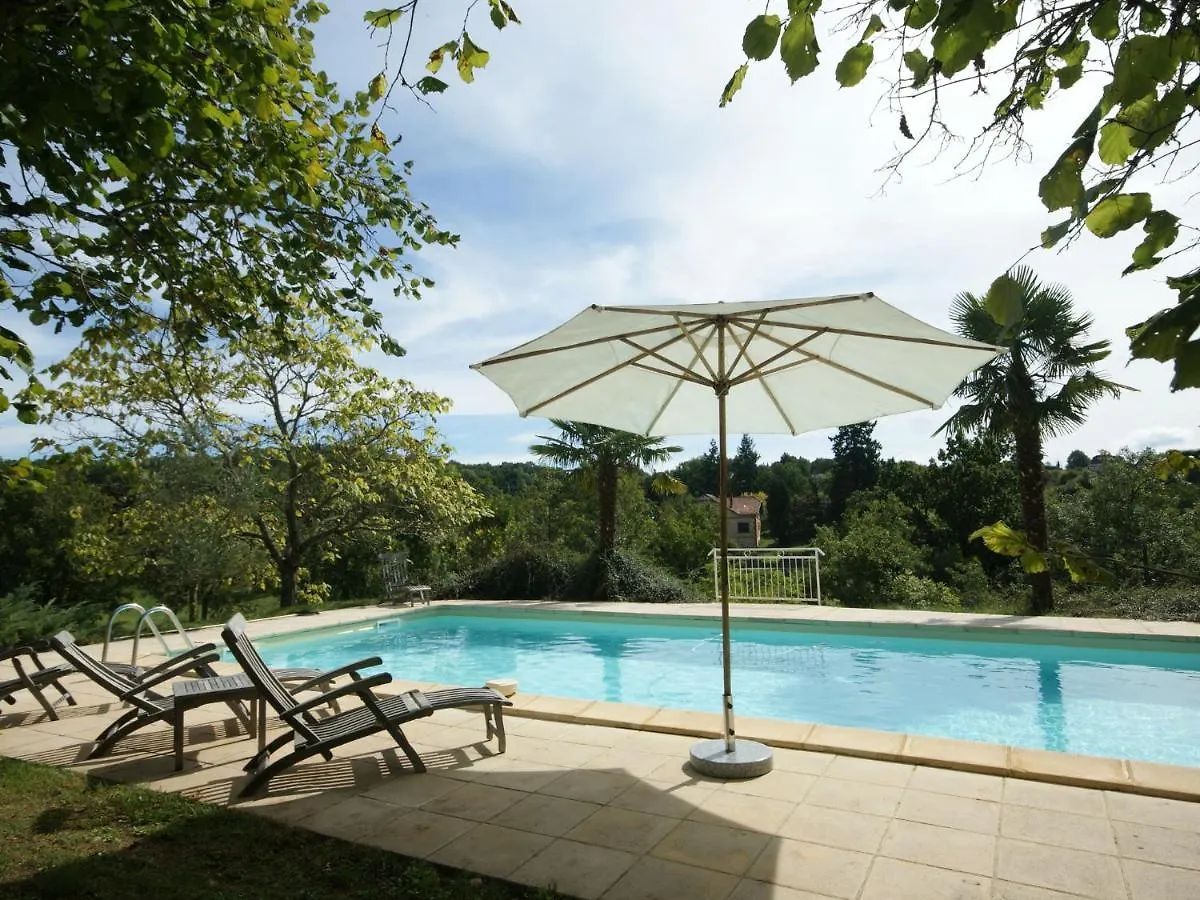 Cosy Holiday Home With Swimming Pool Lavercantière