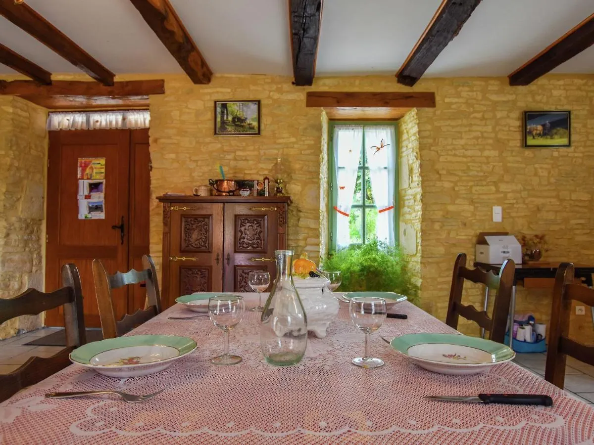 Cosy Holiday Home With Swimming Pool Lavercantiere