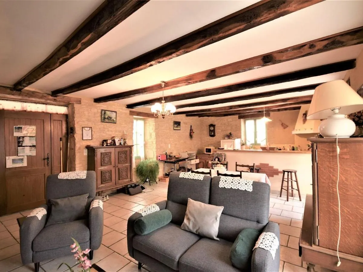 Cosy Holiday Home With Swimming Pool Lavercantiere France