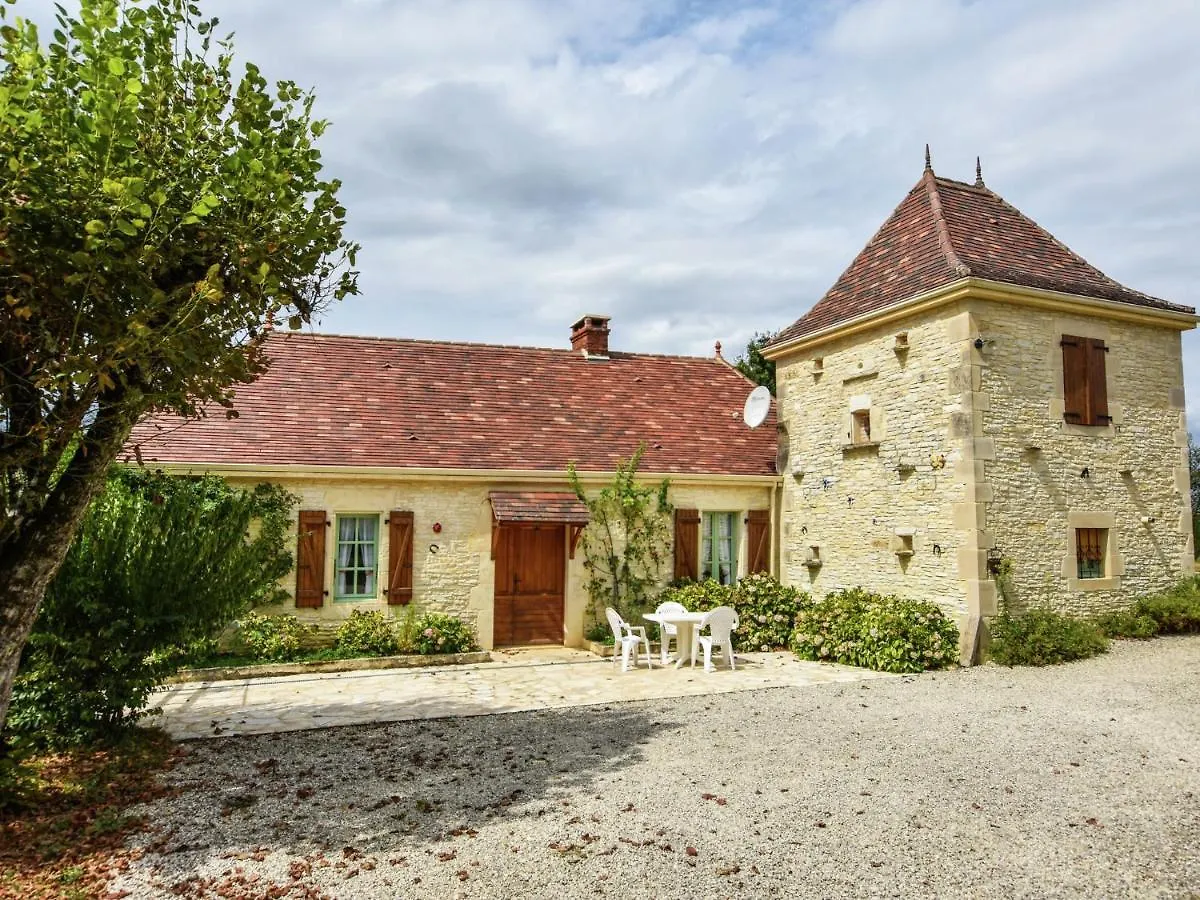 Cosy Holiday Home With Swimming Pool Lavercantière Francja
